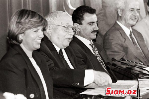 İsa peyğəmbərin SİRRİNİ bilən, Azərbaycanı canı kimi sevən “DƏRİN DÖVLƏT”İN ADAMI - FOTOLAR İsa peyğəmbərin SİRRİNİ bilən, Azərbaycanı canı kimi sevən “DƏRİN DÖVLƏT”İN ADAMI - FOTOLAR