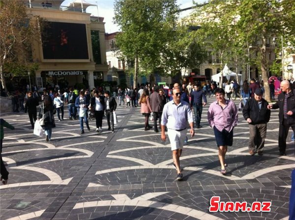 “Əl-Tarqovı”da “ərəbləşən” restoranlar -FOTOLAR