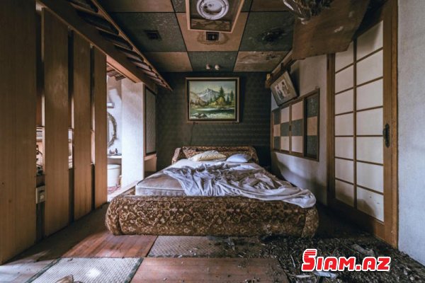 Tərk edilmiş "Sevgi oteli"nin inanılmaz görüntüləri Tərk edilmiş "Sevgi oteli"nin inanılmaz görüntüləri