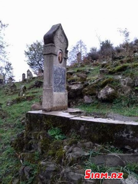 Astarada Şəhid məzarı baxımsızlıqdan uçub dağılır... - FOTOLAR