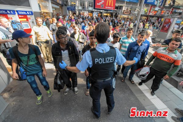 Almaniyada siyasi böhran - media bir neçə səbəbi göstərir: Krım, Türkiyə, miqrantlar, NATO... Almaniyada siyasi böhran - media bir neçə səbəbi göstərir: Krım, Türkiyə, miqrantlar, NATO...